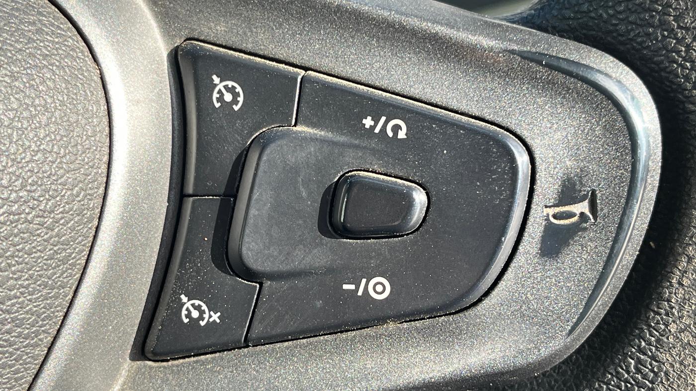 2022 Tata ALTROZ XZ DIESEL, Diesel, Manual, 95,070 km, Adaptive Cruise Control