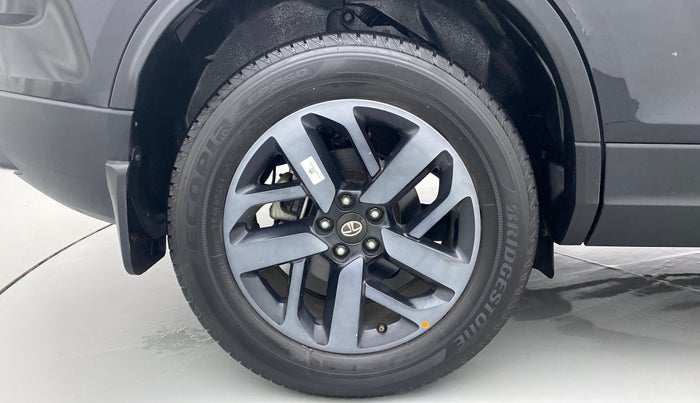 2022 Tata Safari XZ PLUS DARK EDITION, Diesel, Manual, 5,737 km, Right Rear Wheel