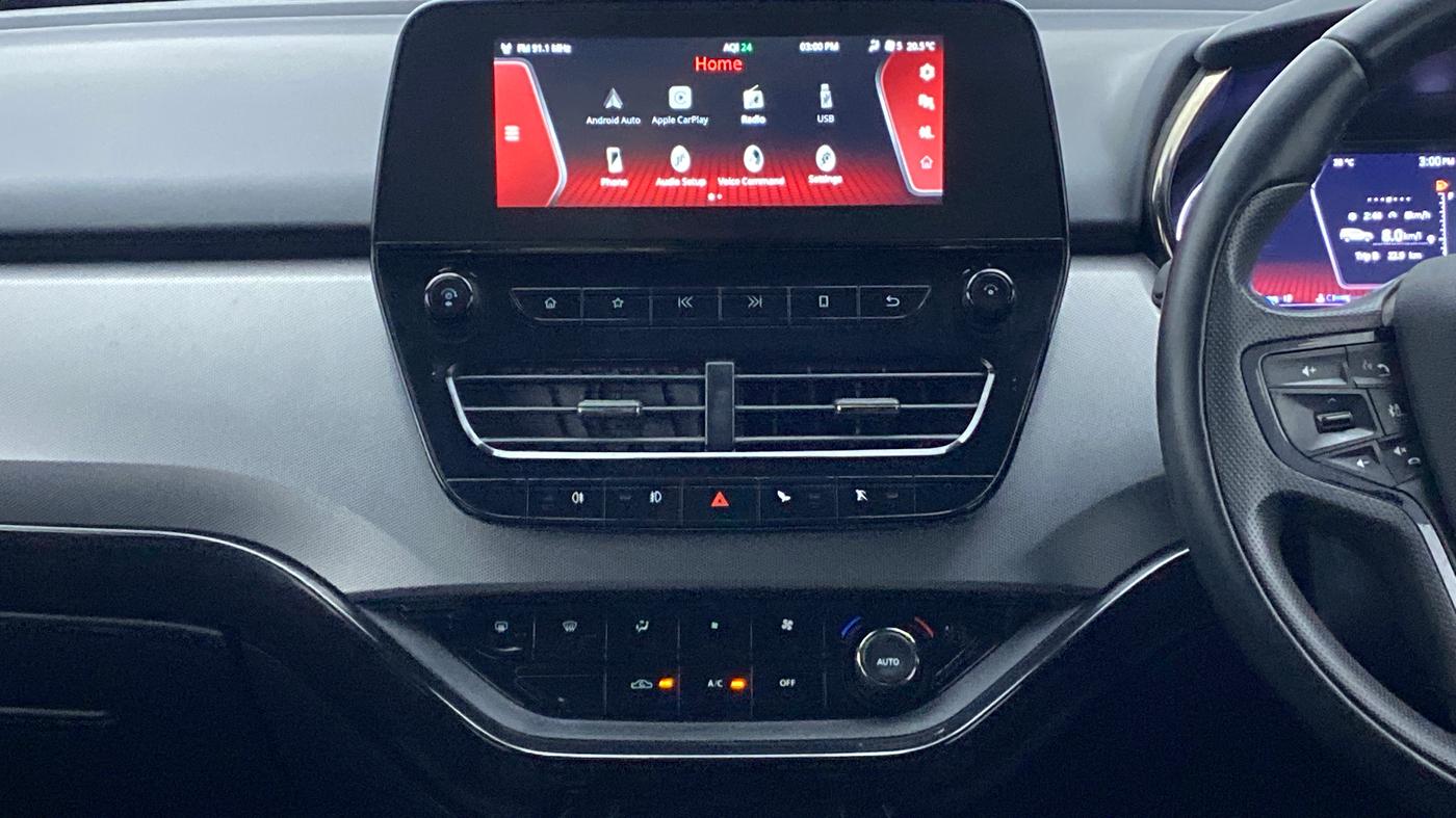 2022 Tata Safari XZ PLUS DARK EDITION, Diesel, Manual, 5,737 km, Air Conditioner