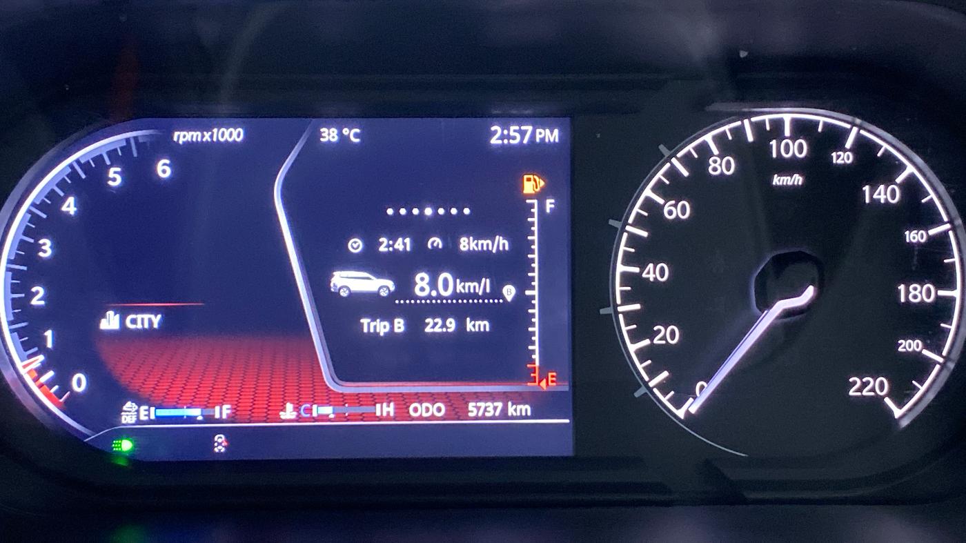 2022 Tata Safari XZ PLUS DARK EDITION, Diesel, Manual, 5,737 km, Odometer Image