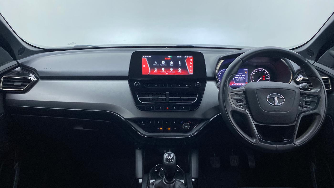 2022 Tata Safari XZ PLUS DARK EDITION, Diesel, Manual, 5,737 km, Dashboard