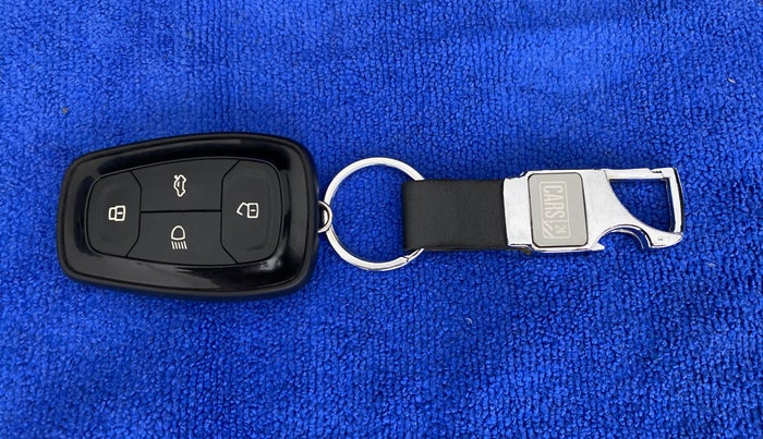 2022 Tata Safari XZ PLUS DARK EDITION, Diesel, Manual, 5,737 km, Key Close Up