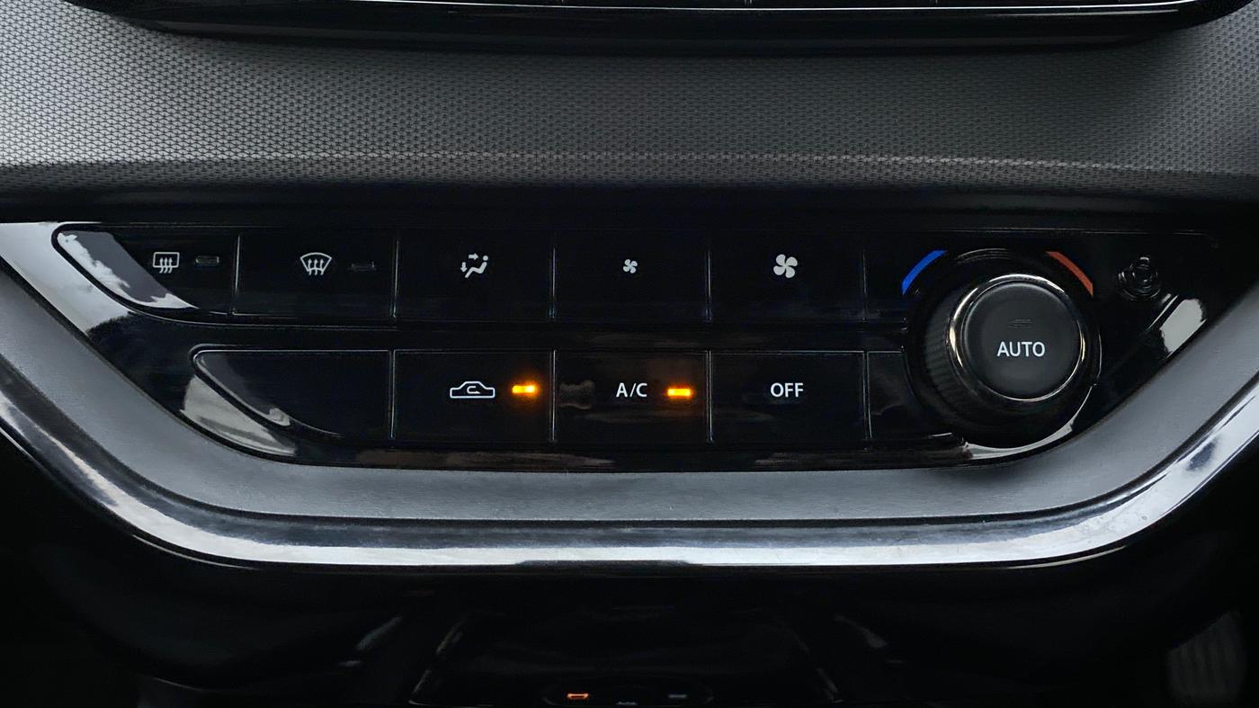 2022 Tata Safari XZ PLUS DARK EDITION, Diesel, Manual, 5,737 km, Automatic Climate Control