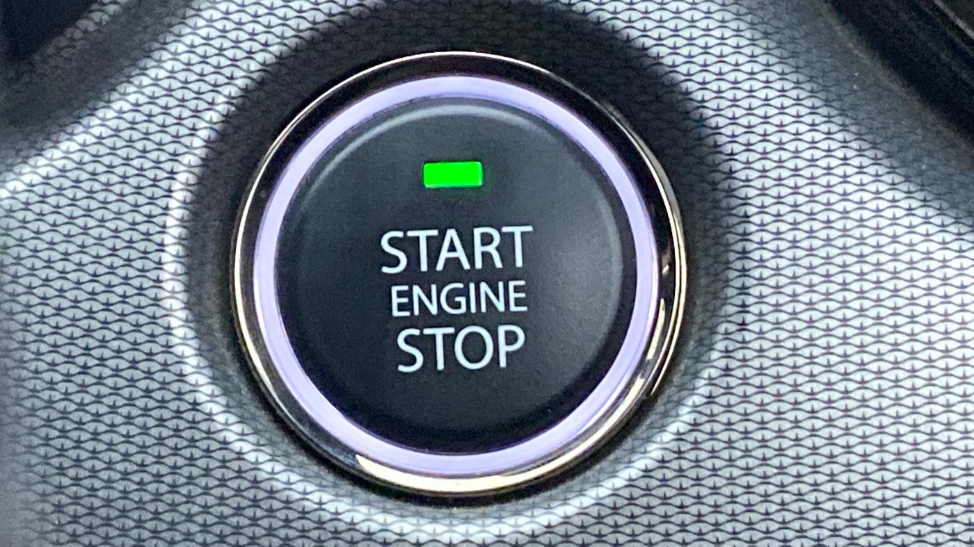 2022 Tata Safari XZ PLUS DARK EDITION, Diesel, Manual, 5,737 km, Keyless Start/ Stop Button