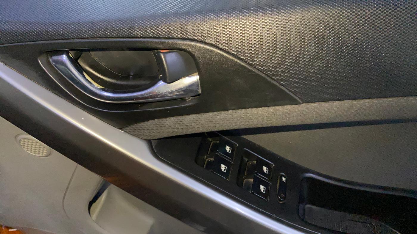 2018 Tata NEXON XZA PLUS PETROL DUAL TONE, Petrol, Automatic, 81,203 km, Driver Side Door Panels Control
