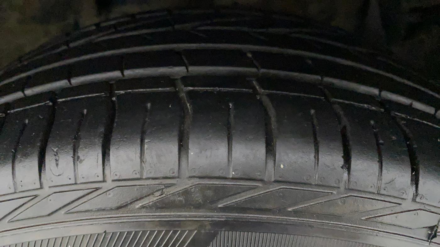 2020 Tata NEXON XZA+ (O) 1.2 RTN, Petrol, Automatic, 12,119 km, Left Front Tyre Tread