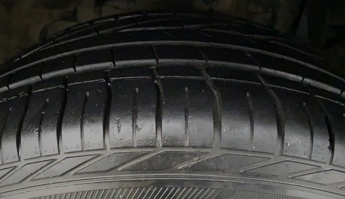 2020 Tata NEXON XZA+ (O) 1.2 RTN, Petrol, Automatic, 12,119 km, Right Rear Tyre Tread