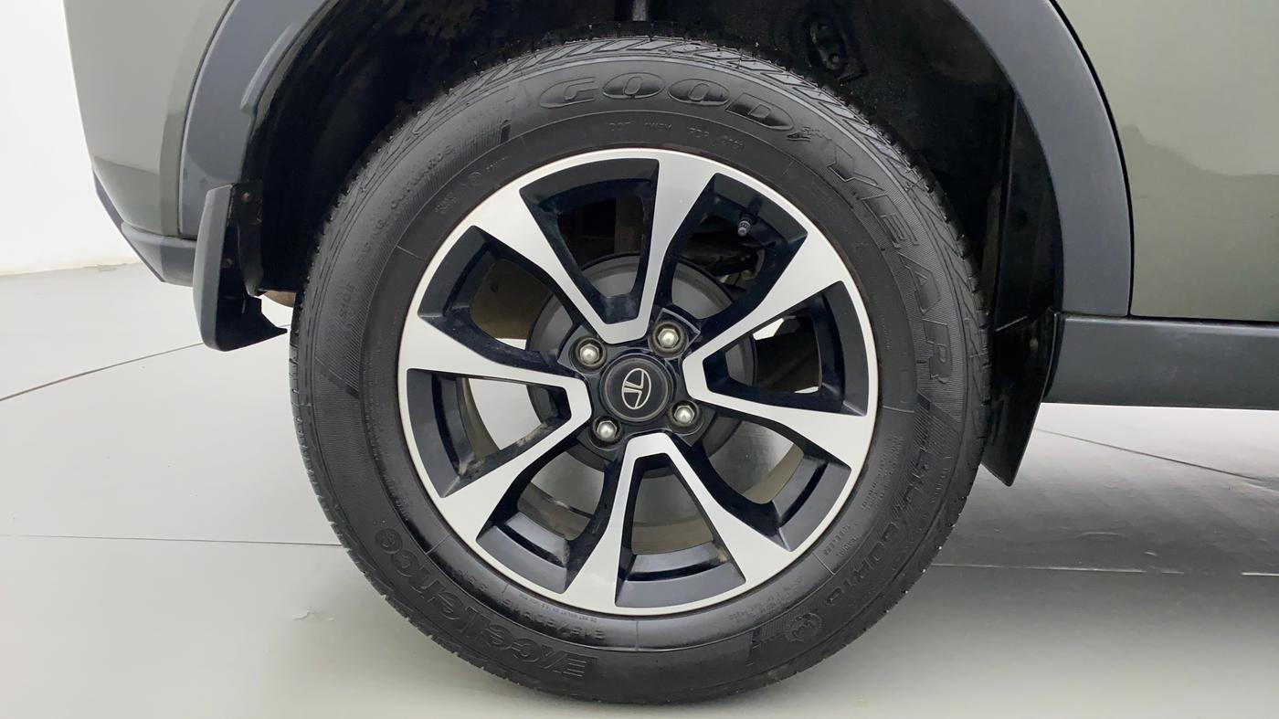 2020 Tata NEXON XZA+ (O) 1.2 RTN, Petrol, Automatic, 12,119 km, Right Rear Wheel
