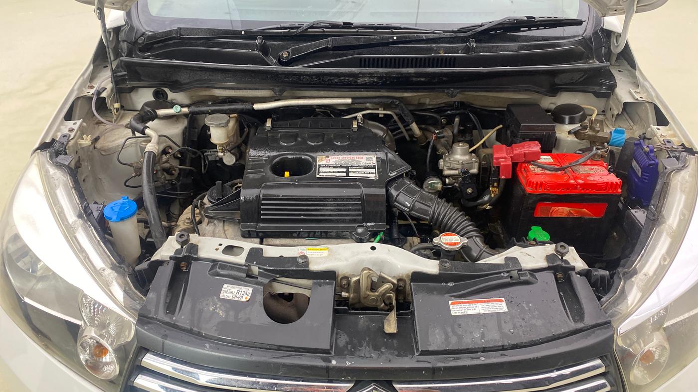2017 Maruti Celerio VXI, CNG, Manual, 99,158 km, Engine View