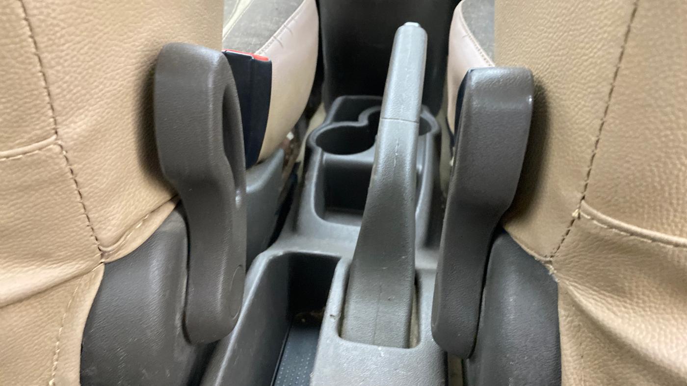 2016 Hyundai i10 MAGNA 1.1, CNG, Manual, 1,31,515 km, Driver Side Adjustment Panel