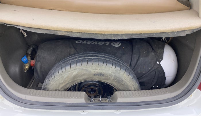 2016 Hyundai i10 MAGNA 1.1, CNG, Manual, 1,31,580 km, Boot Inside