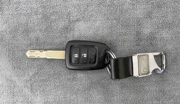 2016 Honda Jazz 1.2 V MT, Petrol, Manual, Key Close Up