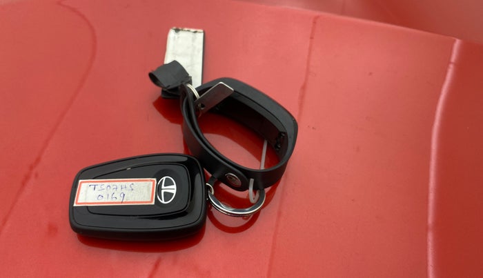 2021 Tata ALTROZ XZ PLUS I-TURBO PETROL, Petrol, Manual, 38,881 km, Key Close Up