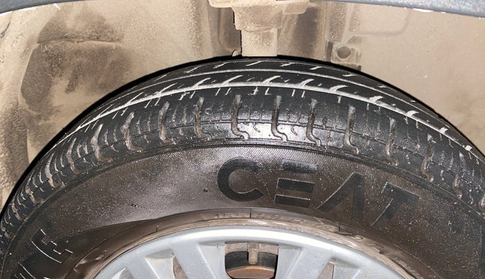 2019 Renault Kwid RXL, Petrol, Manual, 32,528 km, Right Front Tyre Tread