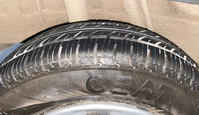 2019 Renault Kwid RXL, Petrol, Manual, 32,528 km, Right Rear Tyre Tread