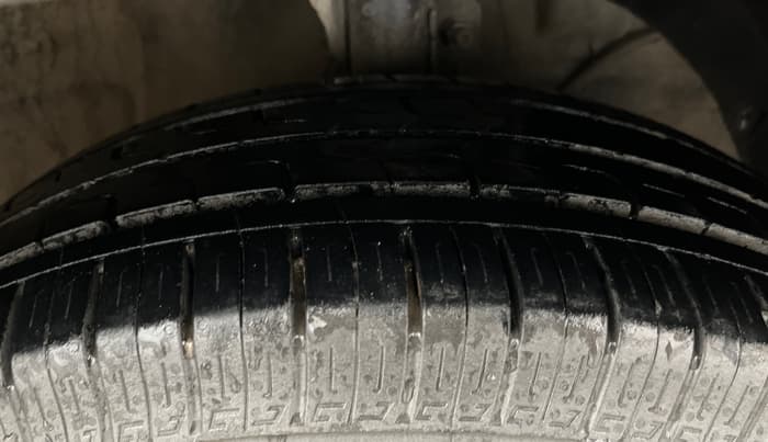 2021 Maruti Baleno DELTA PETROL 1.2, Petrol, Manual, 57,620 km, Right Front Tyre Tread