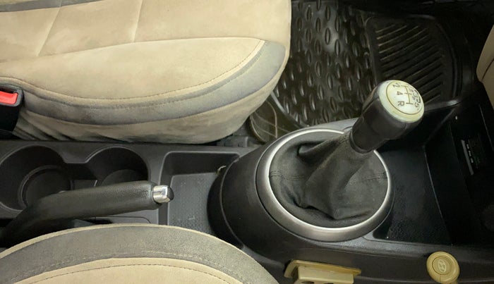 2012 Hyundai i20 SPORTZ 1.2, CNG, Manual, 52,162 km, Gear Lever