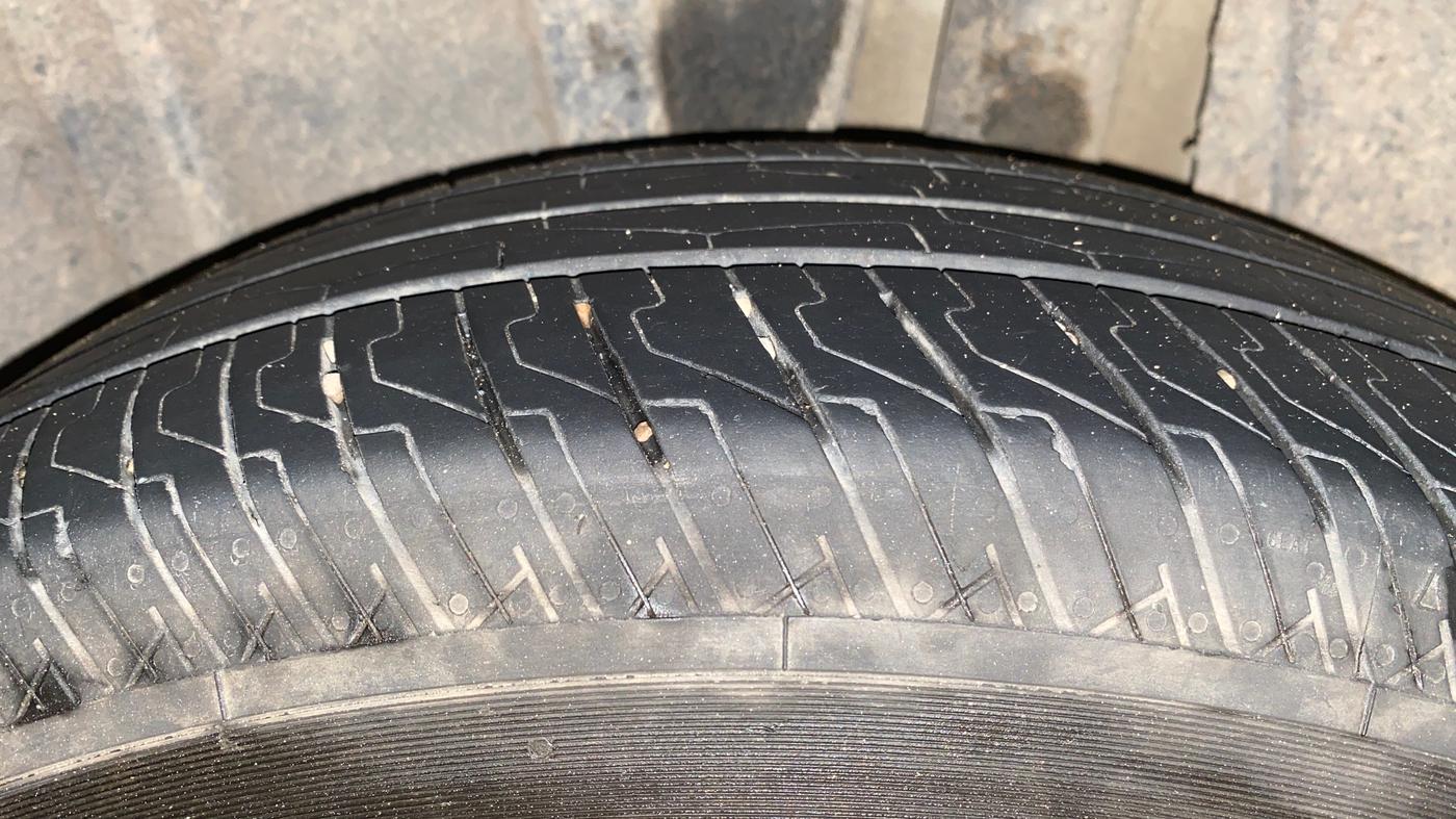 2019 Maruti XL6 ALPHA MT, Petrol, Manual, 94,659 km, Left Rear Tyre Tread