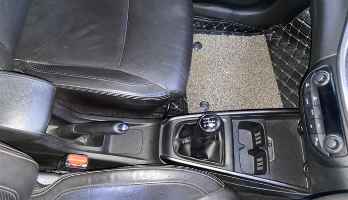 2019 Maruti XL6 ALPHA MT, Petrol, Manual, 94,659 km, Gear Lever