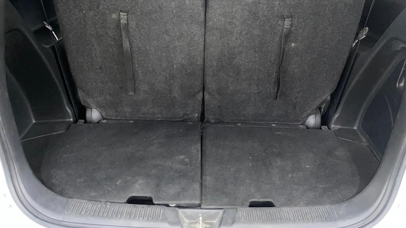 2019 Maruti XL6 ALPHA MT, Petrol, Manual, 94,659 km, Boot Inside