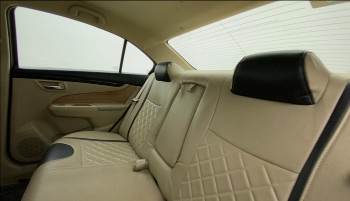 2015 Maruti Ciaz VXI+, Petrol, Manual, 17,004 km, Right Side Rear Door Cabin