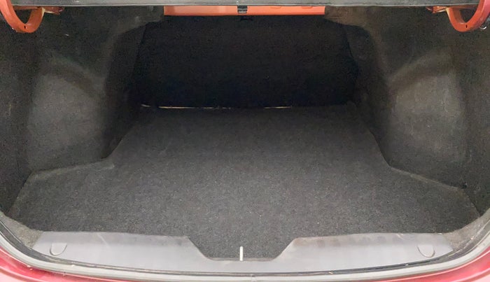 2015 Maruti Ciaz VXI+, Petrol, Manual, 17,004 km, Boot Inside