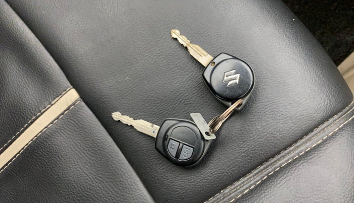 2013 Maruti Swift Dzire VDI, Diesel, Manual, 30,259 km, Key Close Up