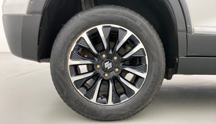 2020 Maruti Vitara Brezza ZXI+ AT SHVS DUAL TONE, Petrol, Automatic, 30,051 km, Right Rear Wheel