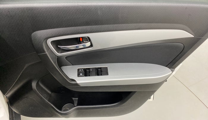 2020 Maruti Vitara Brezza ZXI+ AT SHVS DUAL TONE, Petrol, Automatic, 30,051 km, Driver Side Door Panels Control