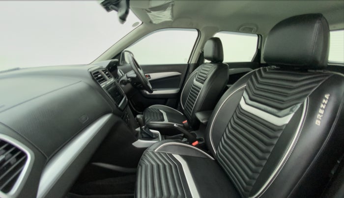 2020 Maruti Vitara Brezza ZXI+ AT SHVS DUAL TONE, Petrol, Automatic, 30,051 km, Right Side Front Door Cabin