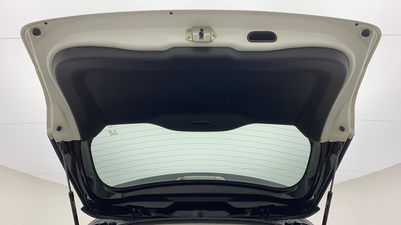 2020 Maruti Vitara Brezza ZXI+ AT SHVS DUAL TONE, Petrol, Automatic, 30,051 km, Boot Door Open