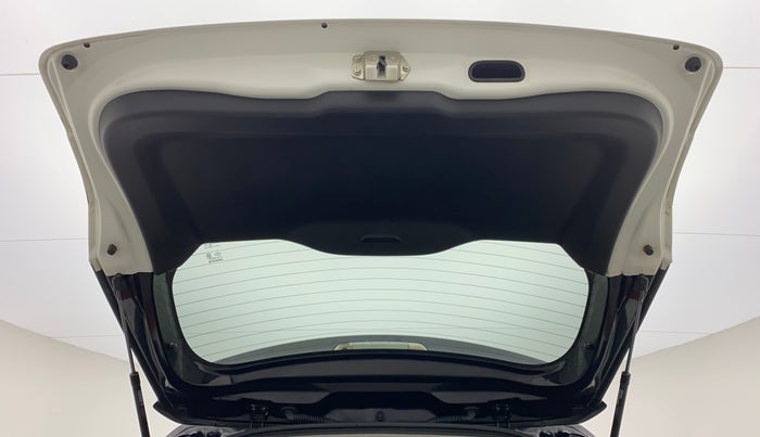 2020 Maruti Vitara Brezza ZXI+ AT SHVS DUAL TONE, Petrol, Automatic, 30,051 km, Boot Door Open