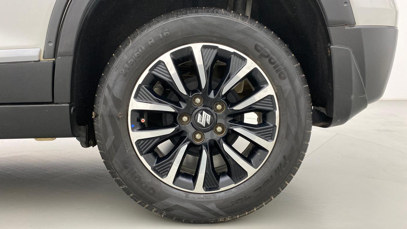 2020 Maruti Vitara Brezza ZXI+ AT SHVS DUAL TONE, Petrol, Automatic, 30,051 km, Left Rear Wheel