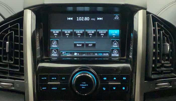 2018 Mahindra XUV500 W11, Diesel, Manual, 1,19,911 km, Infotainment System