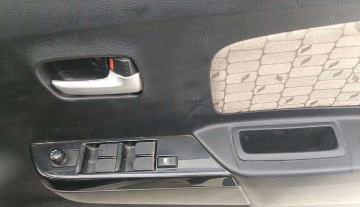 2018 Maruti Wagon R 1.0 VXI, Petrol, Manual, 64,806 km, Driver Side Door Panels Control