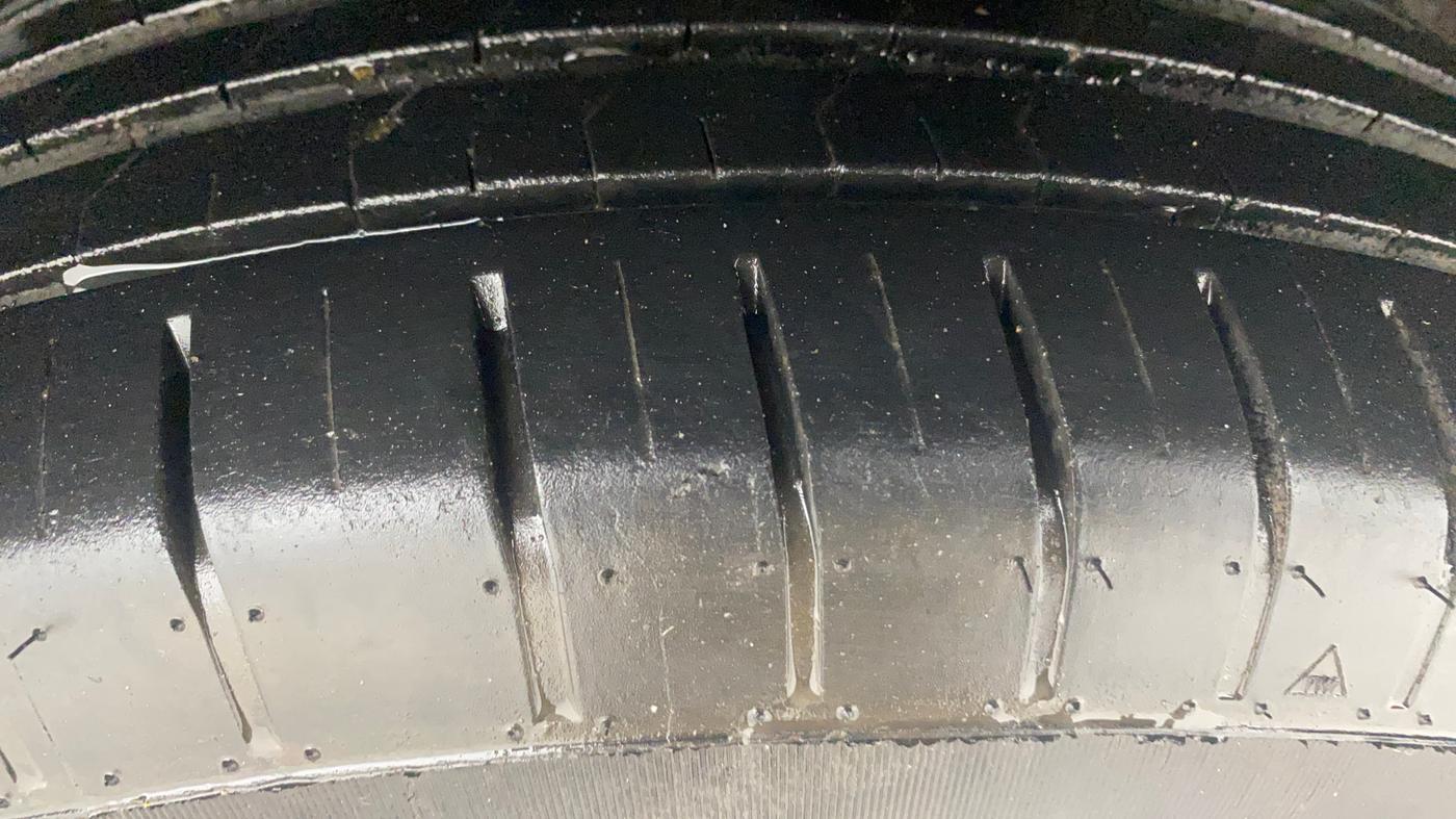 2017 Maruti Swift VXI, Petrol, Manual, 96,277 km, Left Rear Tyre Tread