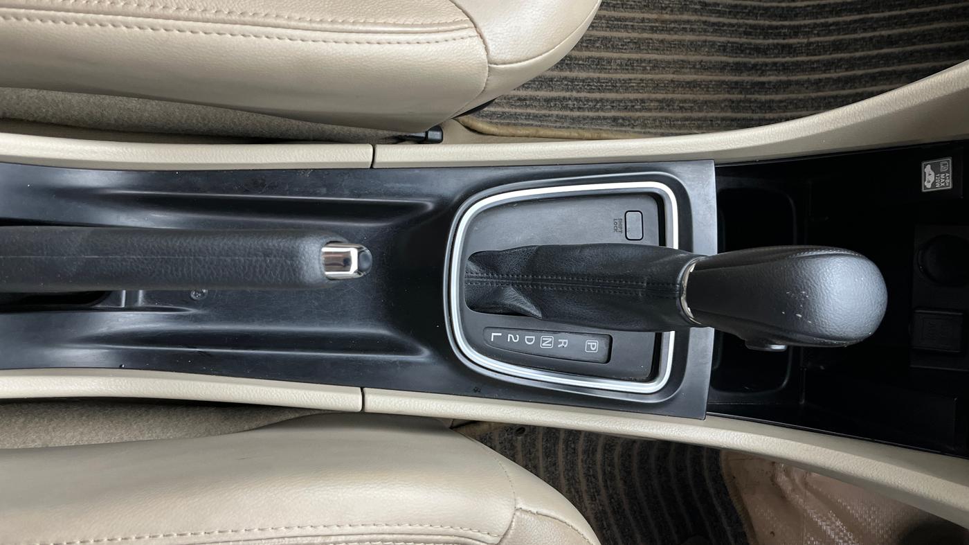 2017 Maruti Ciaz ALPHA  AT 1.4  PETROL, Petrol, Automatic, 26,512 km, Gear Lever