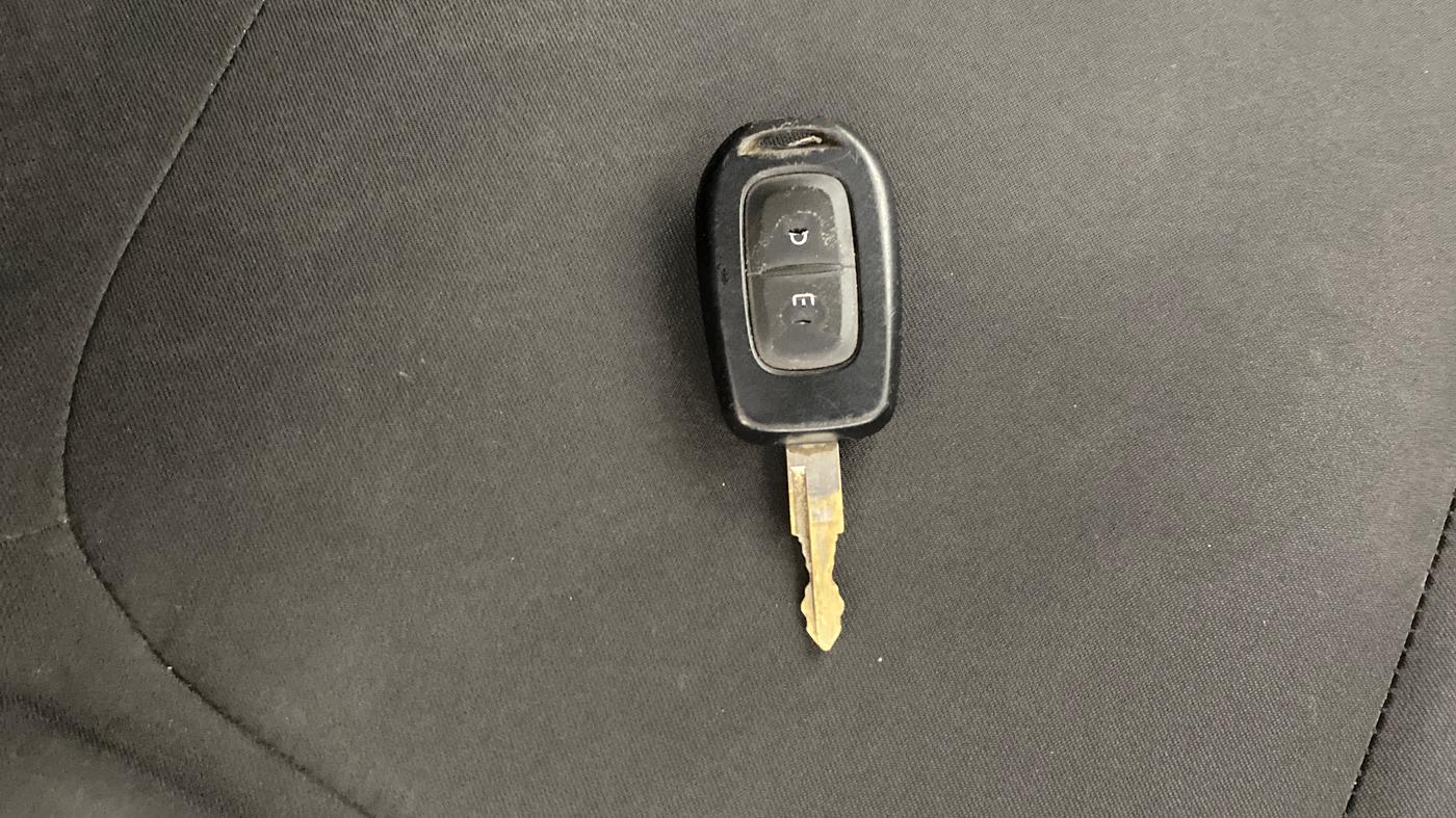 2019 Renault Kwid CLIMBER 1.0 AMT, Petrol, Automatic, 30,892 km, Key Close Up