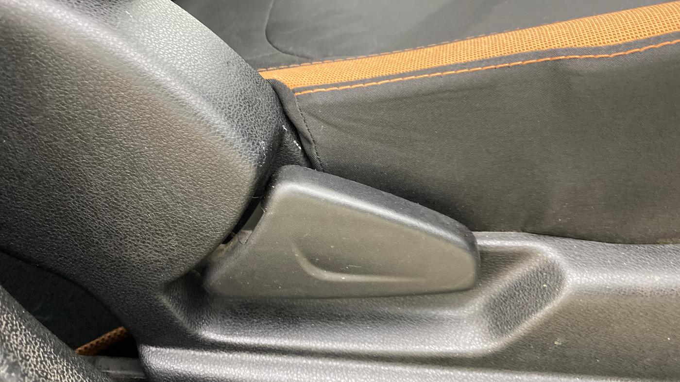 2019 Renault Kwid CLIMBER 1.0 AMT, Petrol, Automatic, 30,892 km, Driver Side Adjustment Panel