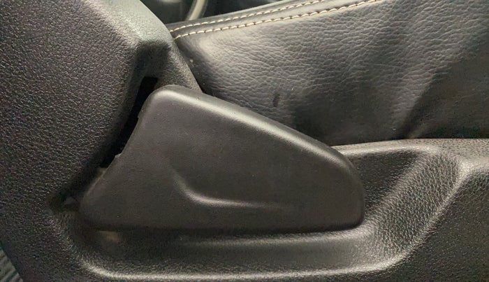 2021 Renault Kwid RXT 1.0 AMT (O), Petrol, Automatic, 58,532 km, Driver Side Adjustment Panel