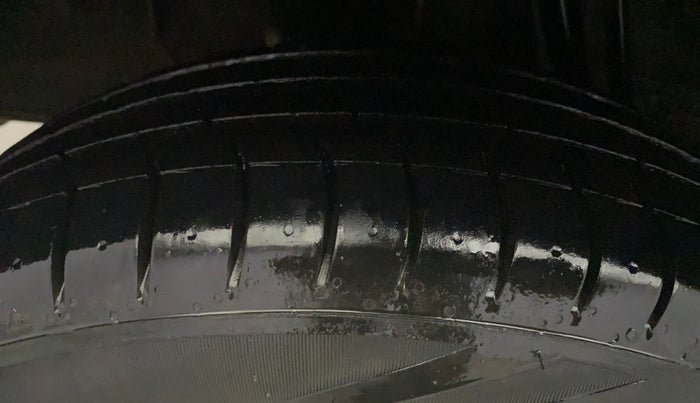 2021 Renault Kwid RXT 1.0 AMT (O), Petrol, Automatic, 58,532 km, Right Rear Tyre Tread