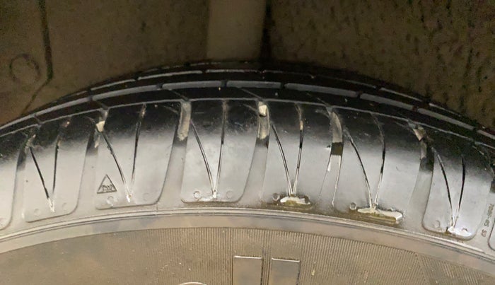 2021 KIA SONET HTX 1.0 IMT, Petrol, Manual, 40,355 km, Right Rear Tyre Tread