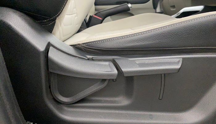 2021 KIA SONET HTX 1.0 IMT, Petrol, Manual, 40,355 km, Driver Side Adjustment Panel