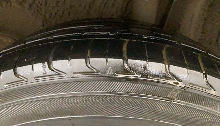 2021 KIA SONET HTX 1.0 IMT, Petrol, Manual, 40,355 km, Left Rear Tyre Tread