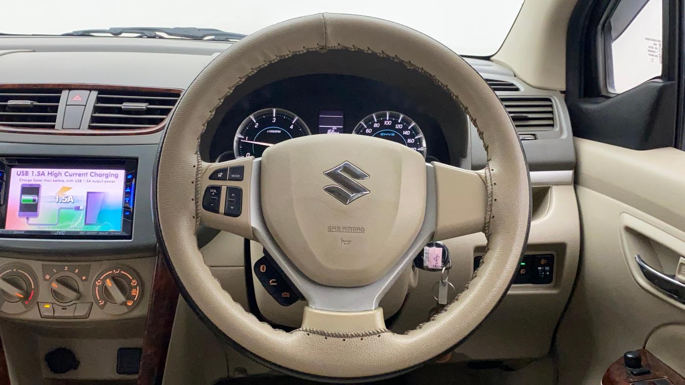2016 Maruti Ertiga VDI SHVS, Diesel, Manual, 1,11,098 km, Steering Wheel Close Up