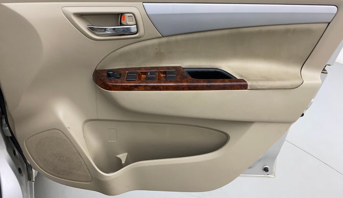 2016 Maruti Ertiga VDI SHVS, Diesel, Manual, 1,11,098 km, Driver Side Door Panels Control