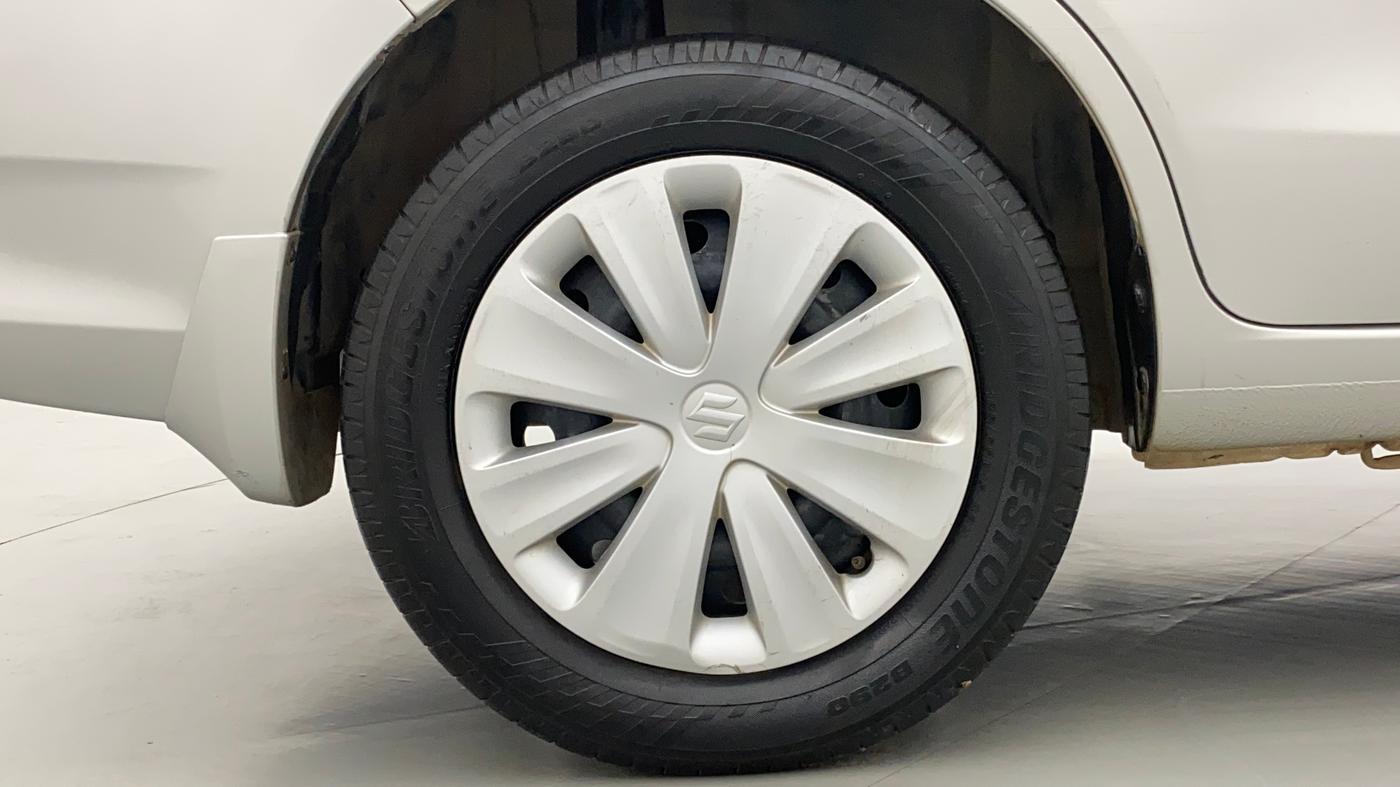 2016 Maruti Ertiga VDI SHVS, Diesel, Manual, 1,11,098 km, Right Rear Wheel