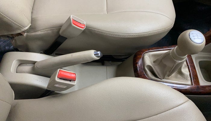 2016 Maruti Ertiga VDI SHVS, Diesel, Manual, 1,11,098 km, Gear Lever
