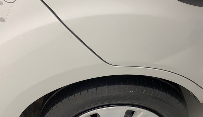 2016 Maruti Ertiga VDI SHVS, Diesel, Manual, 1,11,098 km, Right quarter panel - Minor scratches