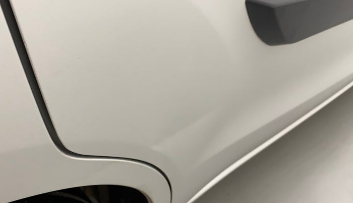 2016 Maruti Ertiga VDI SHVS, Diesel, Manual, 1,11,098 km, Right rear door - Slightly dented